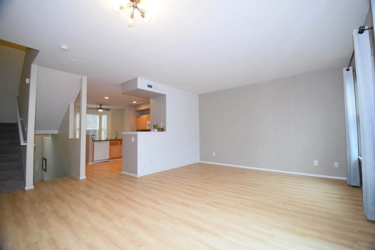 232 Ne 76th Ave #1 - Photo 6 of 32