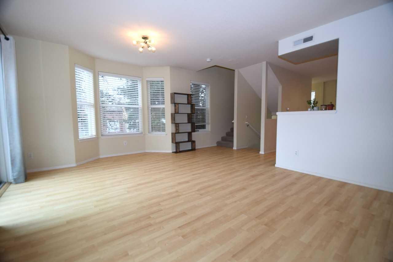 232 Ne 76th Ave #1 - Photo 7 of 32