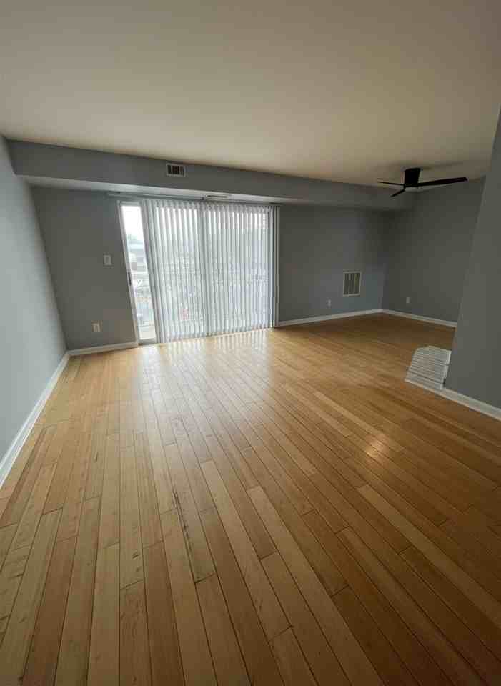 1016 Adams Ave #1 - Photo 2 of 6