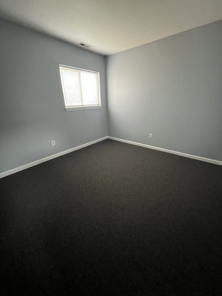 1016 Adams Ave #1 - Photo 4 of 6