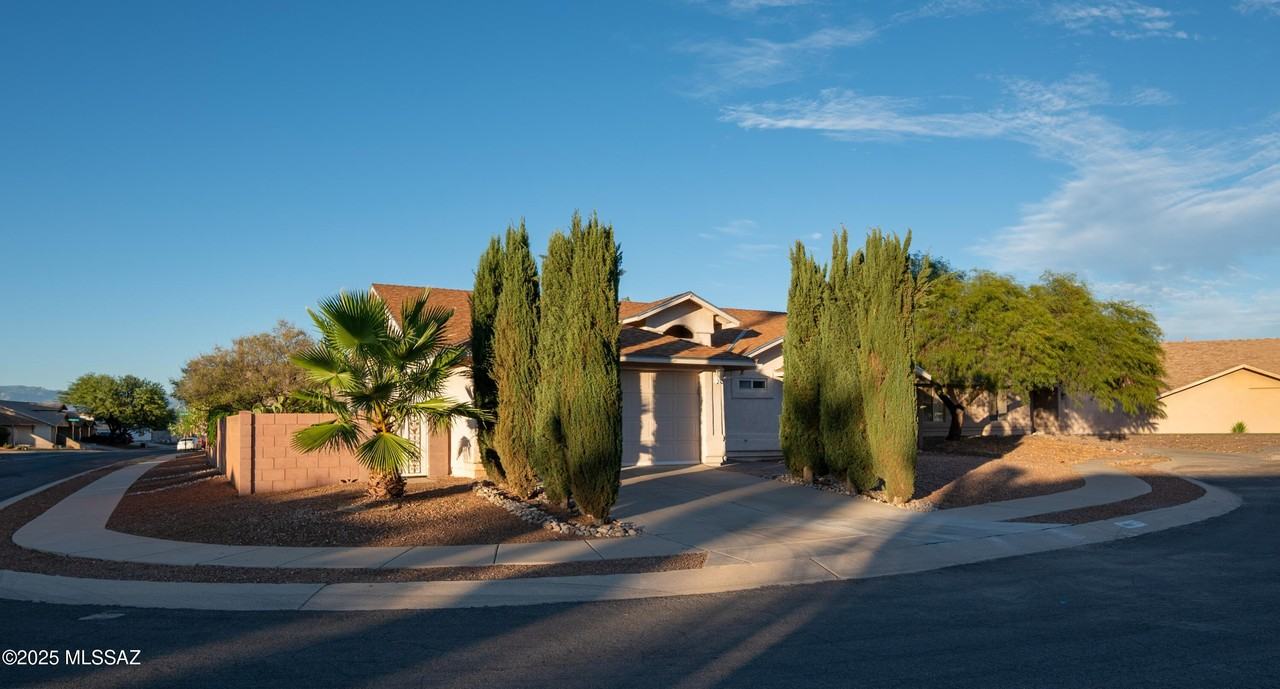 8283 S Placita Del Barquero - Photo 2 of 23