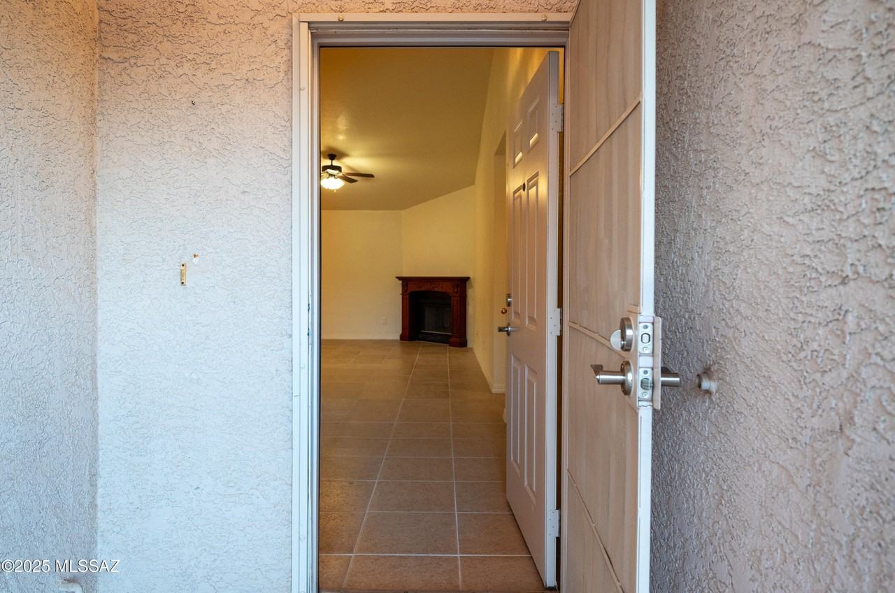 8283 S Placita Del Barquero - Photo 3 of 23