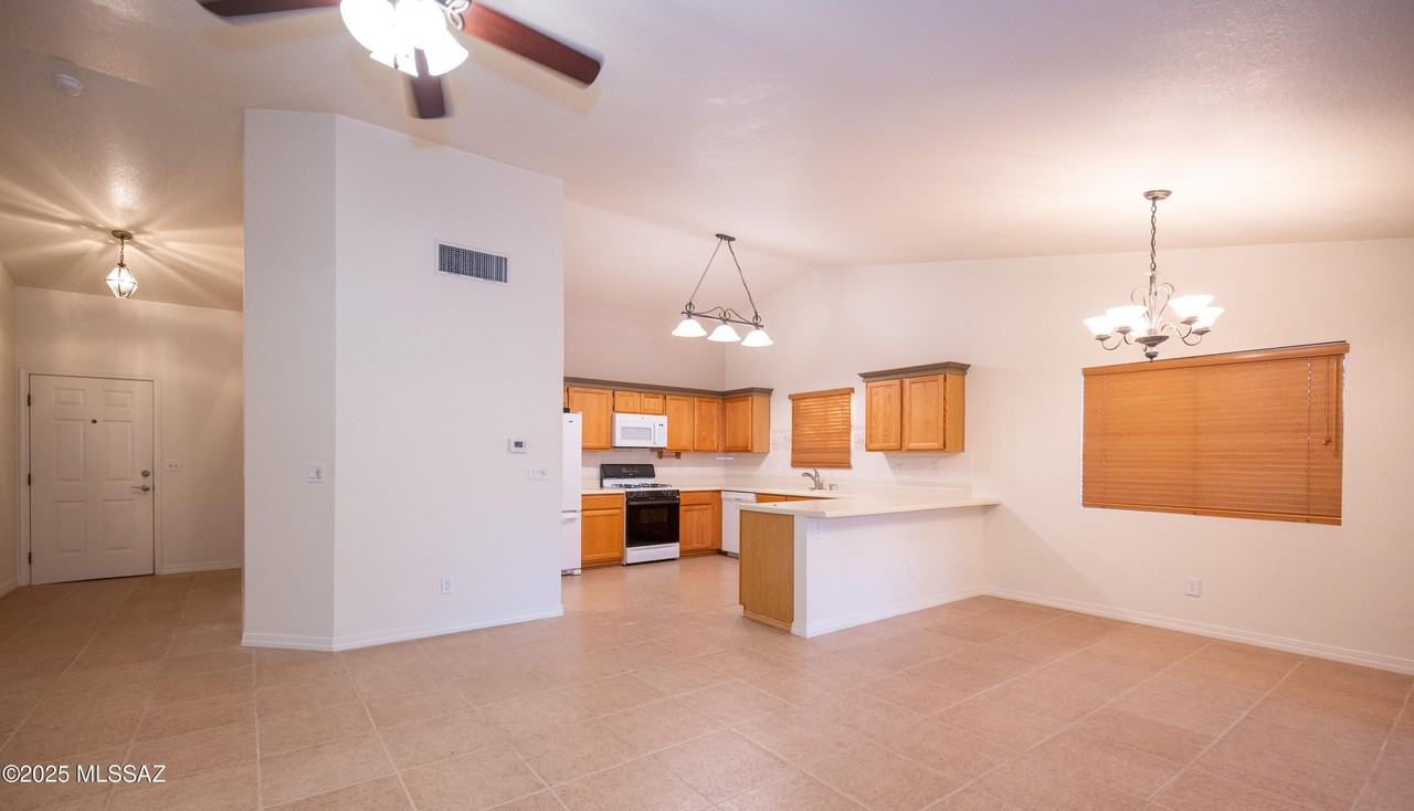 8283 S Placita Del Barquero - Photo 4 of 23