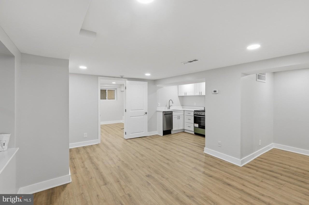 2388 Champlain St Nw Apt 1 - Photo 6 of 15