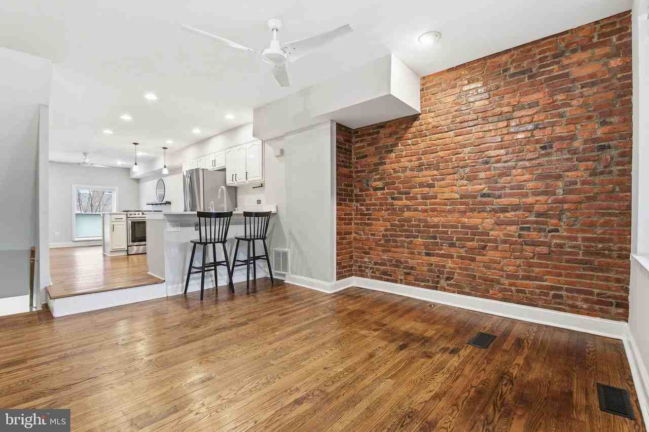 3723 Hudson St - Photo 6 of 32