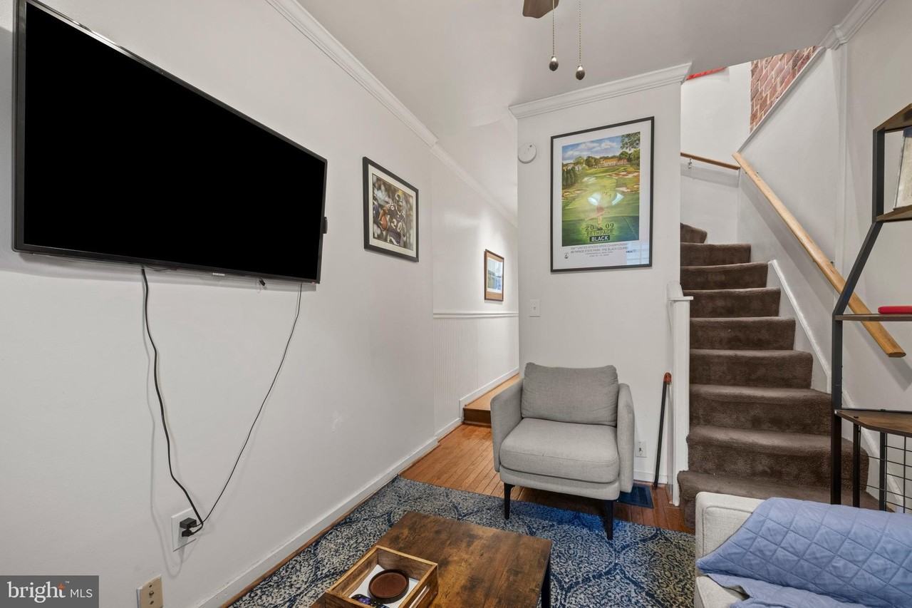 211 N Madeira St - Photo 6 of 20