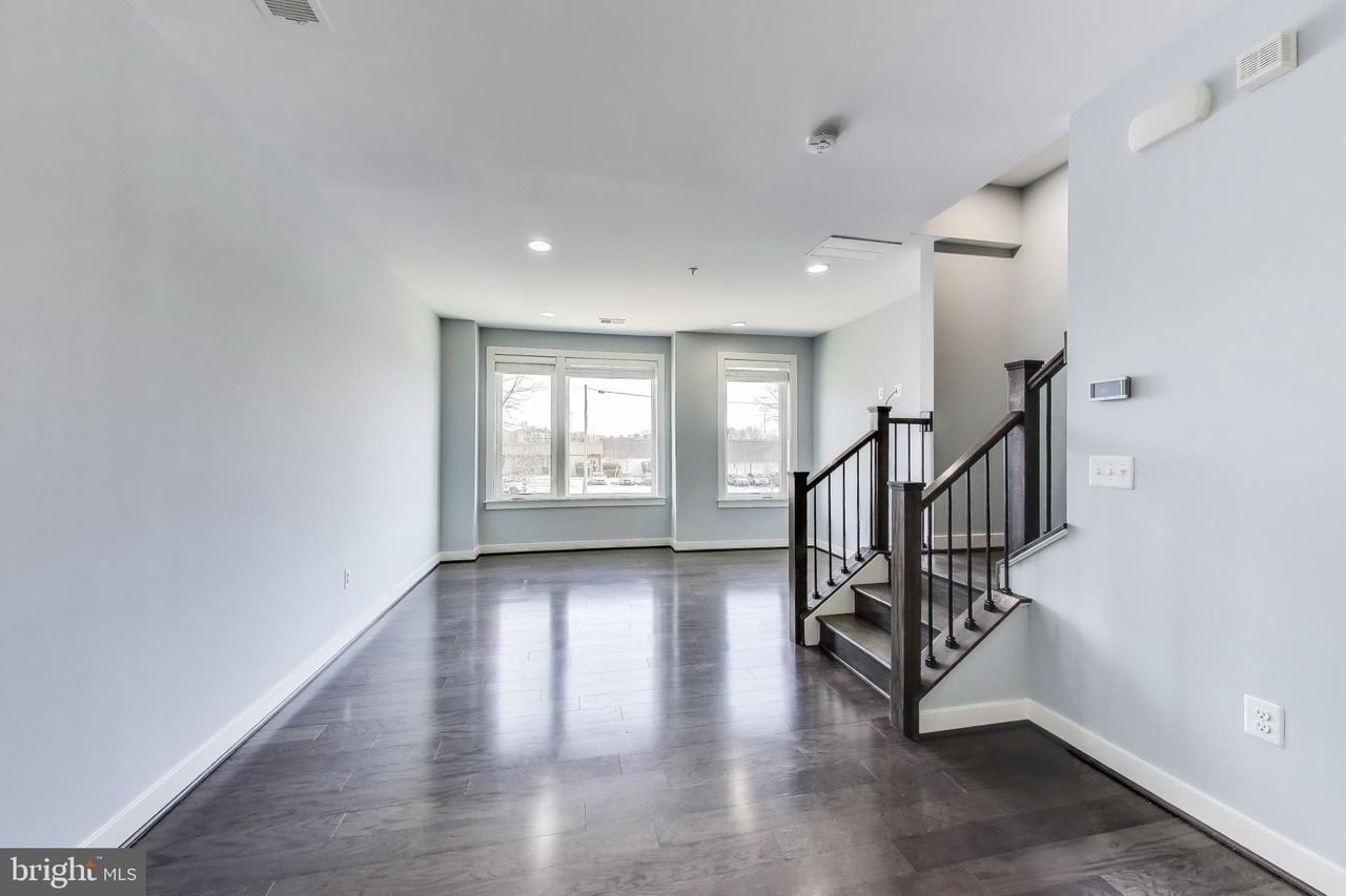 16580 Crabbs Branch Way - Photo 4 of 33