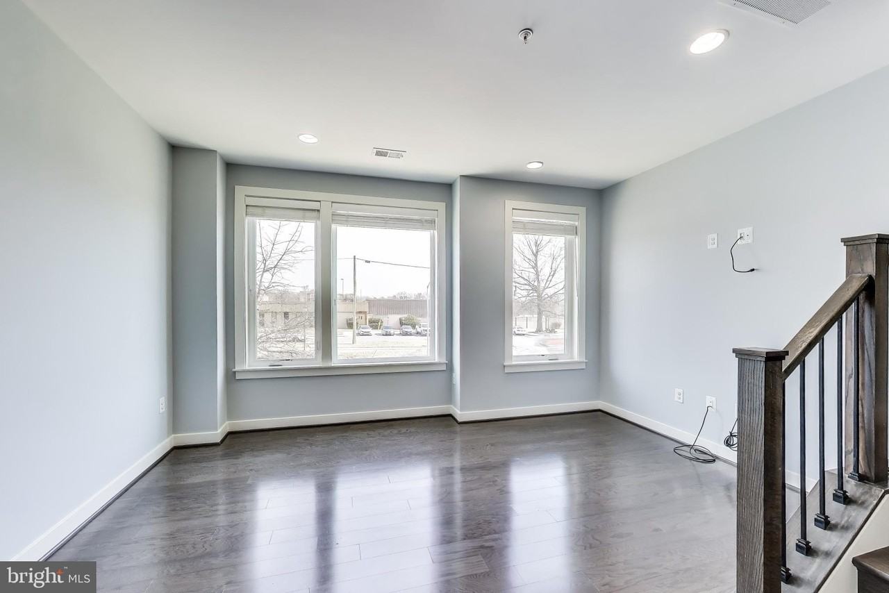 16580 Crabbs Branch Way - Photo 5 of 33