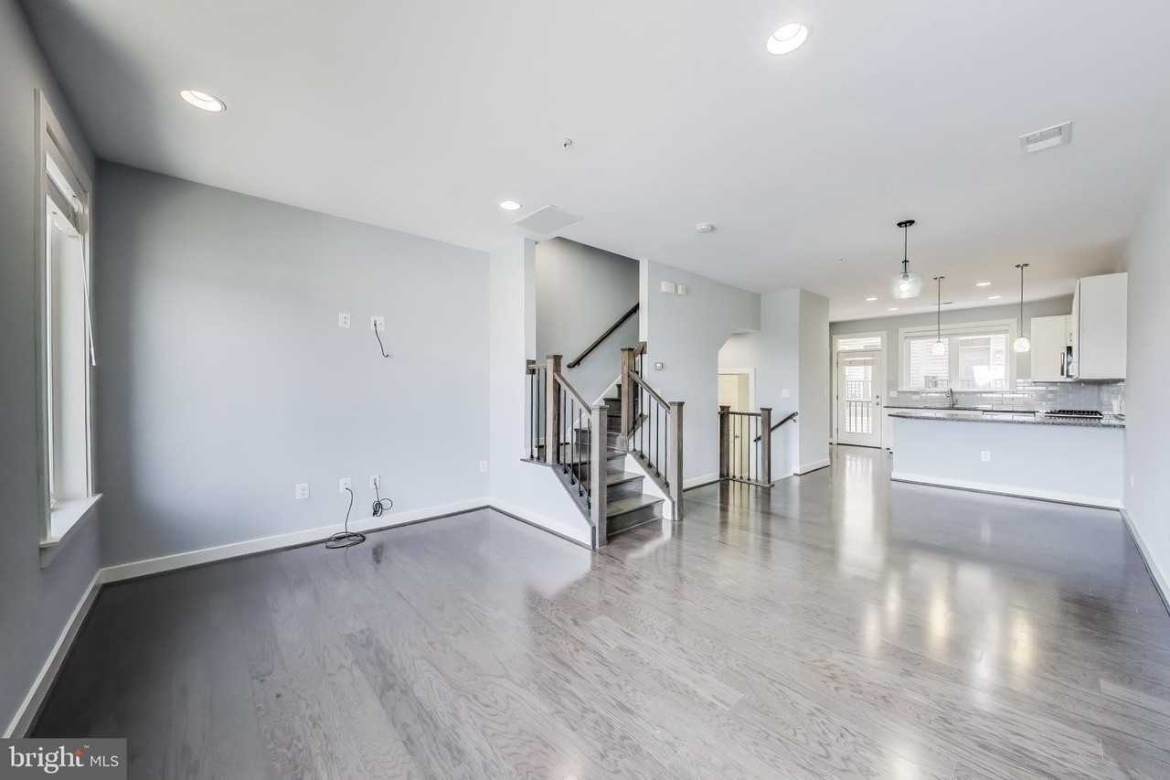 16580 Crabbs Branch Way - Photo 6 of 33