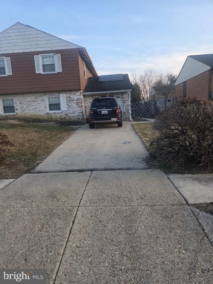 13101 Keverton Dr - Photo 2 of 16