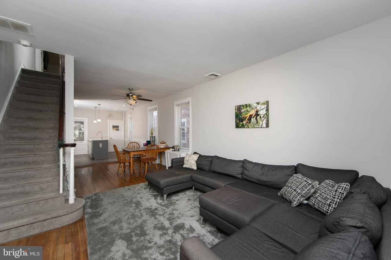 8 Wynnewood Ave - Photo 5 of 31