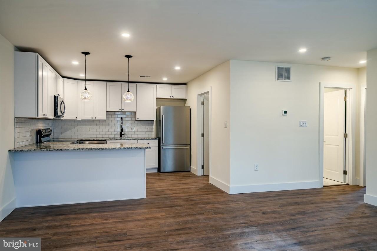 21 Gay St #302 - Photo 2 of 20