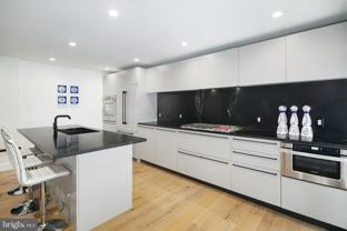 1126 1/2 Lombard St - Photo 1 of 1