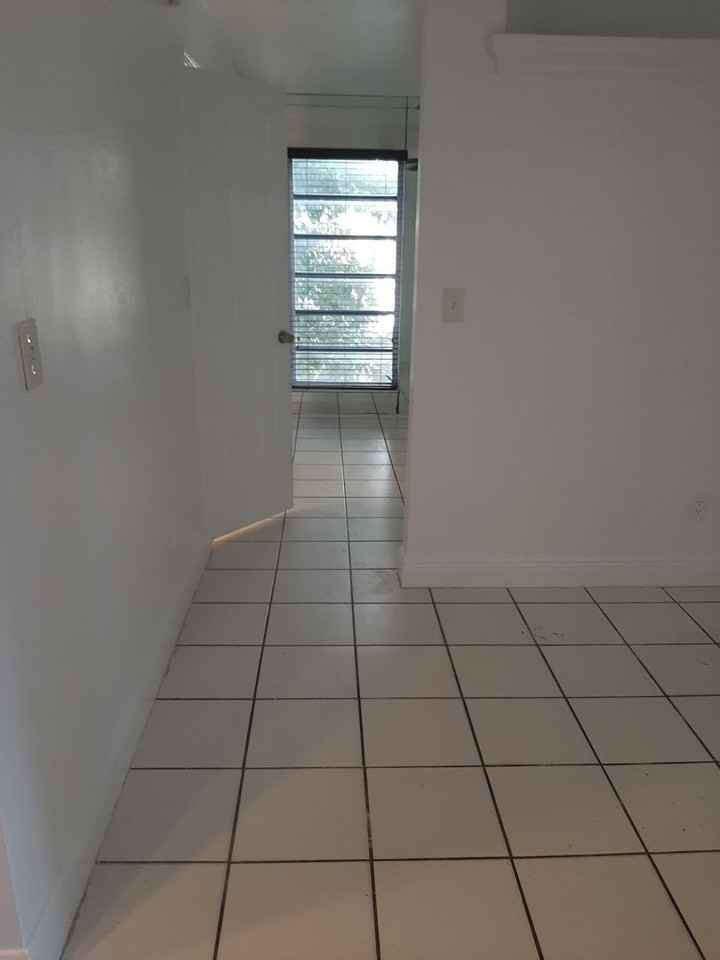 110 Sidonia Ave - Photo 7 of 19