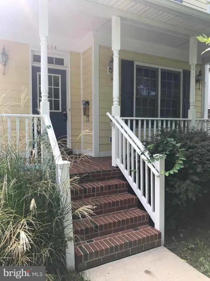 5654 8th Rd N - Photo 2 of 38