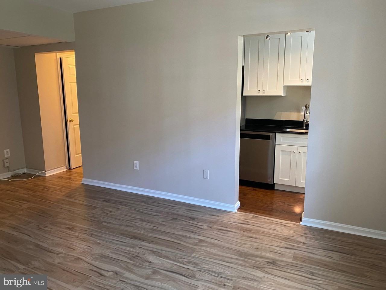 1805 Key Blvd Apt 511 - Photo 7 of 26