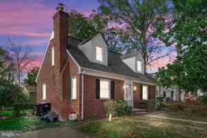 featured image of 1714 College Ave