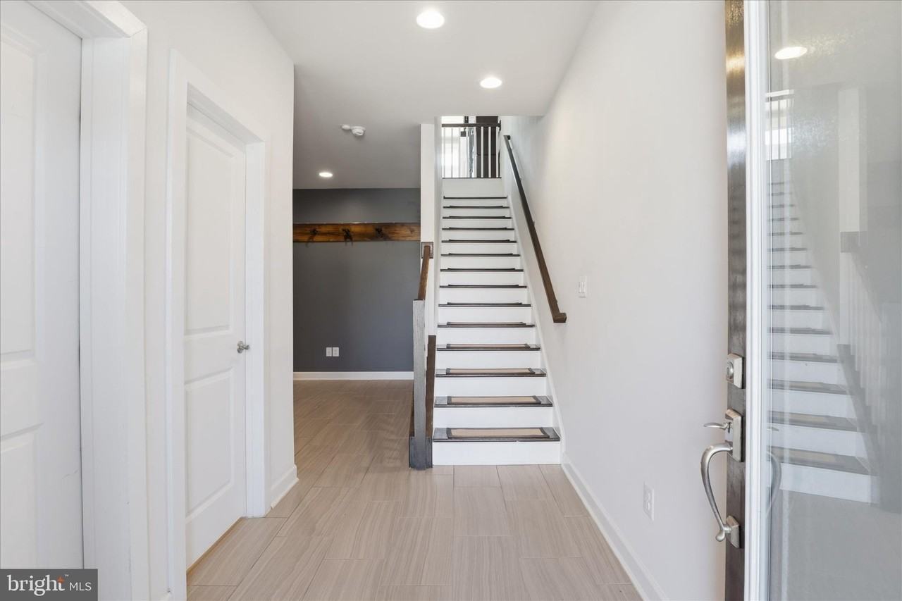 9298 Wild Black Cherry Ct - Photo 3 of 35