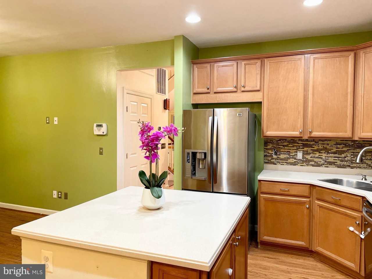 9135 Silvershadow Ct - Photo 7 of 15