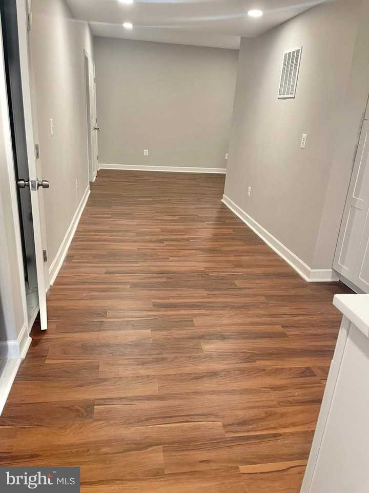 44400 Stone Roses Cir - Photo 3 of 12