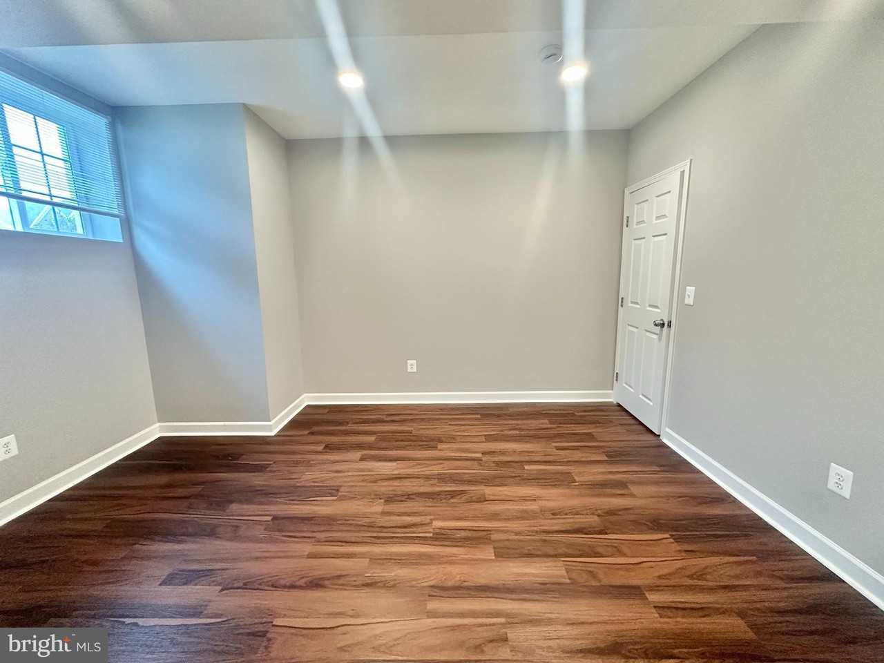 44400 Stone Roses Cir - Photo 4 of 12