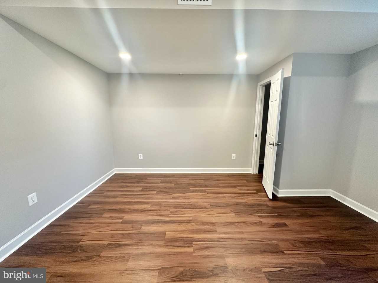 44400 Stone Roses Cir - Photo 5 of 12