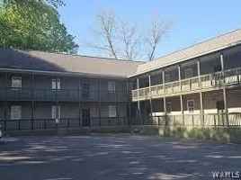 featured image of 4696 25 Alley