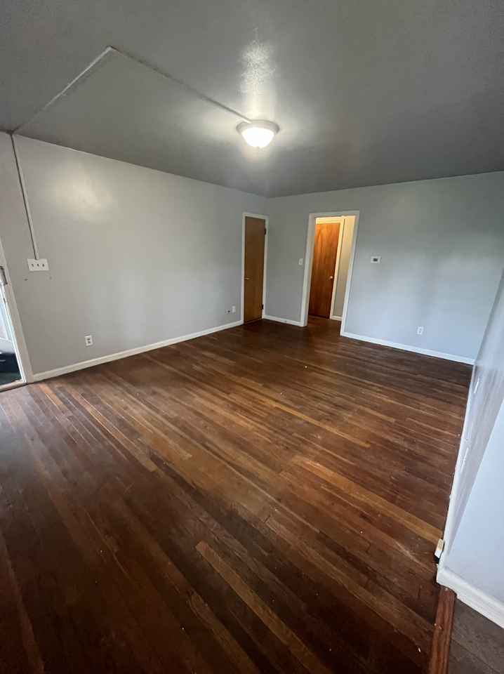 221 Far Hills Ave #2 - Photo 4 of 7