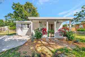 featured image of 237 Southwest 3rd Avenue