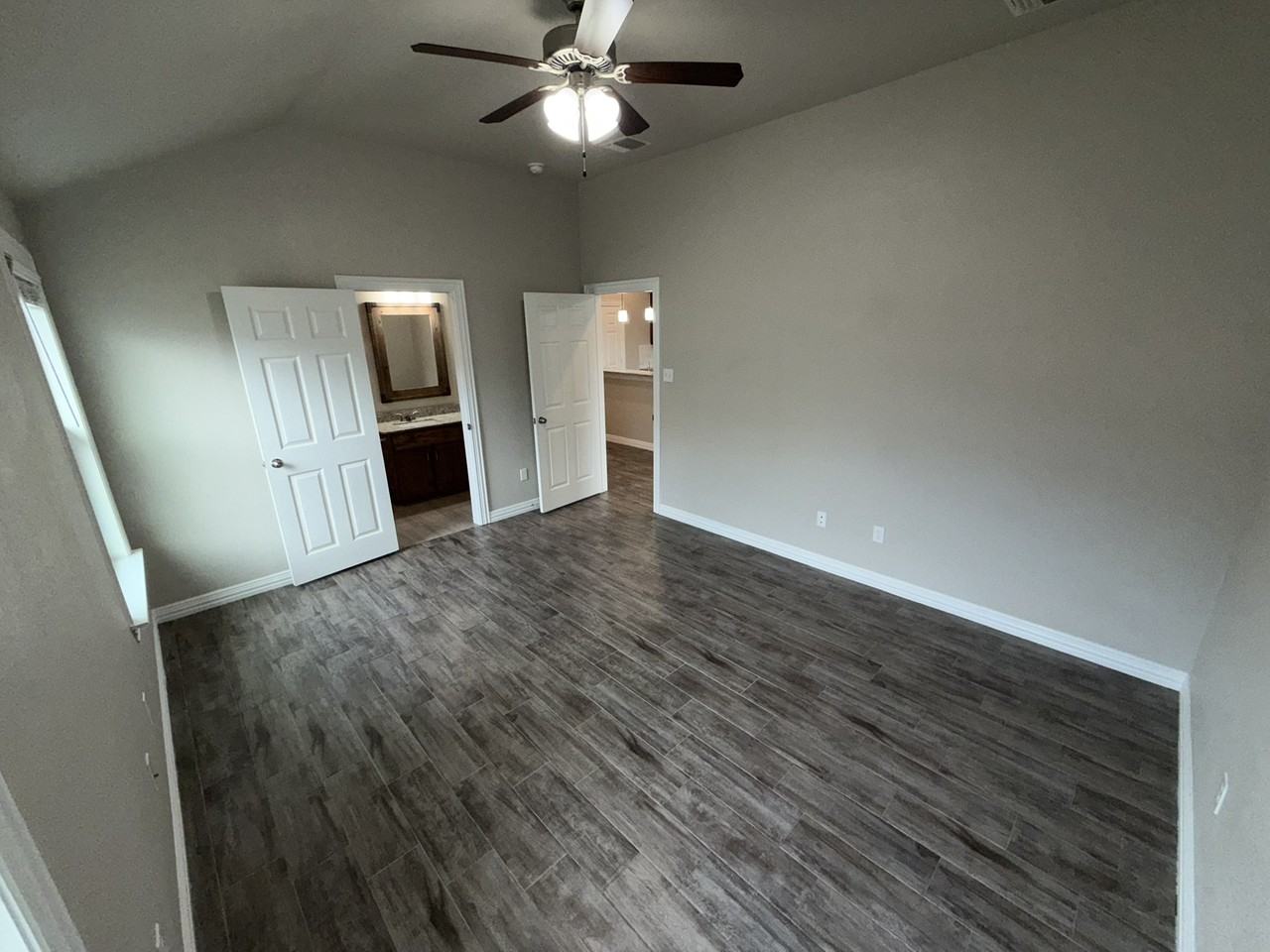 1053 Cavendish Avenue - Photo 7 of 15