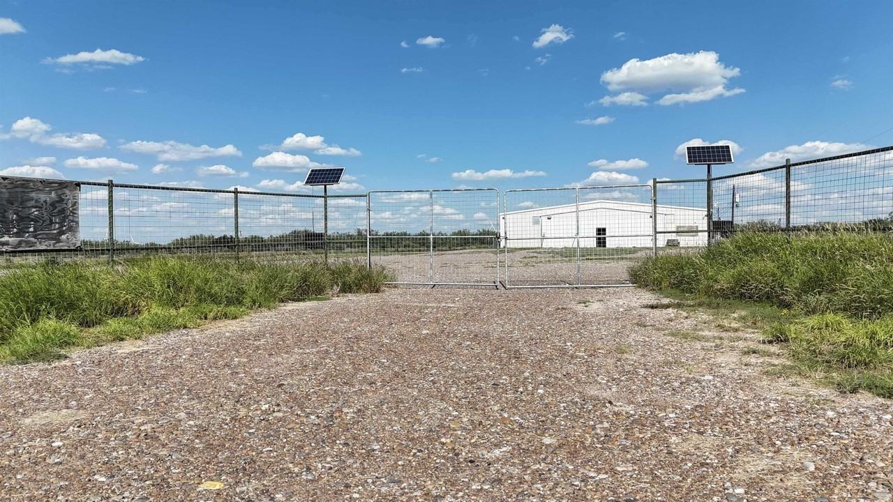 5029 E Highway 83 - Photo 2 of 23