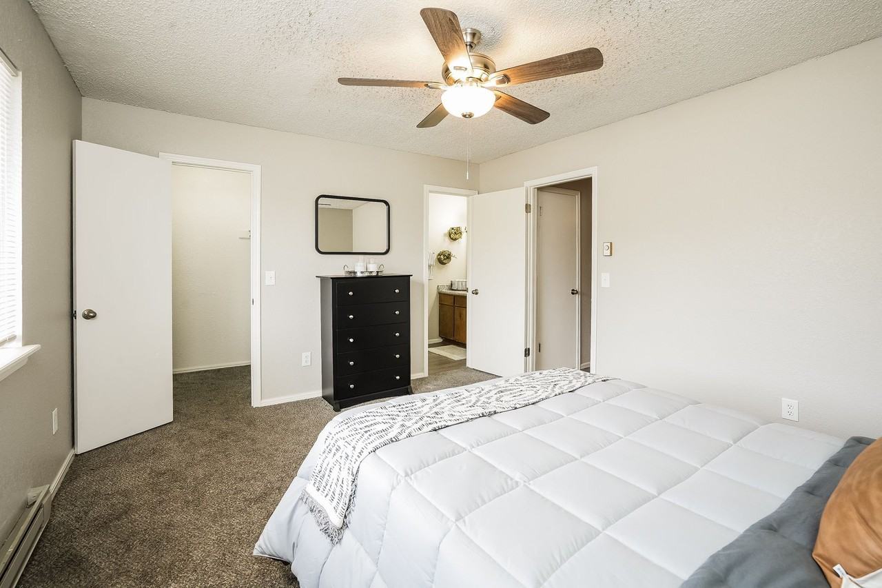 Kimberly Apartments - Photo 5 of 9