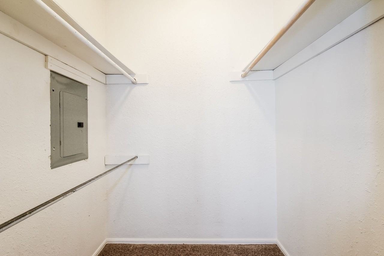 Kimberly Apartments - Photo 6 of 9