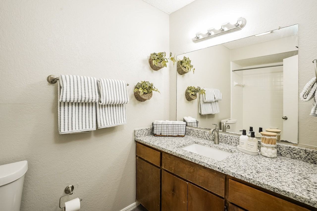 Kimberly Apartments - Photo 7 of 9