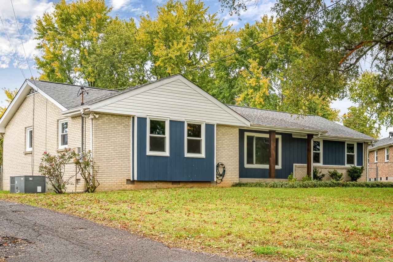 202 Raindrop Ln - Photo 3 of 50