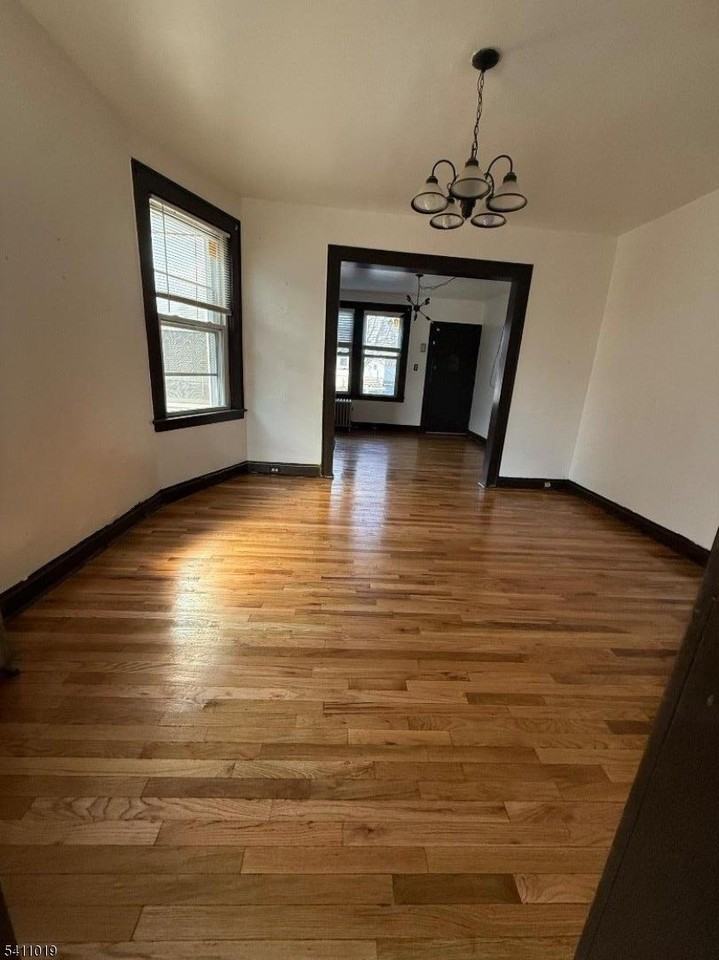 488 Stuyvesant Ave - Photo 2 of 12