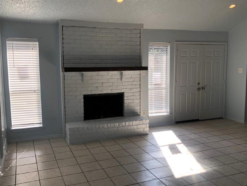 2205 Heritage Cir - Photo 7 of 11