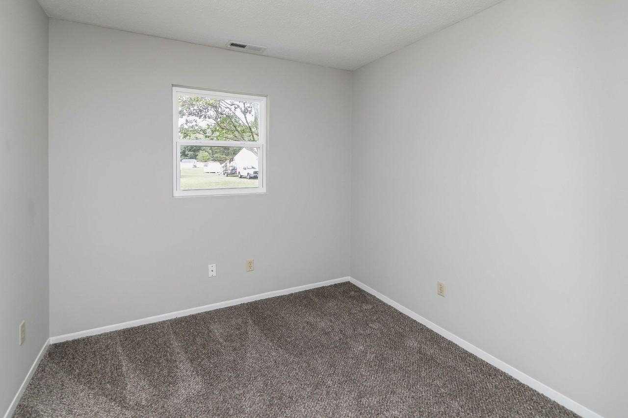 1108 Bryn Mawr Ave #1 - Photo 7 of 21