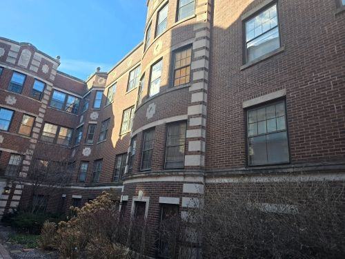 410 Ridge Ave Apt 23-2 - Photo 3 of 14