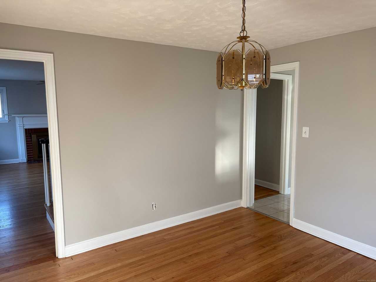 39 Westphal St - Photo 5 of 21