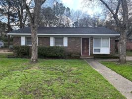 featured image of 1908 Pinecrest Dr