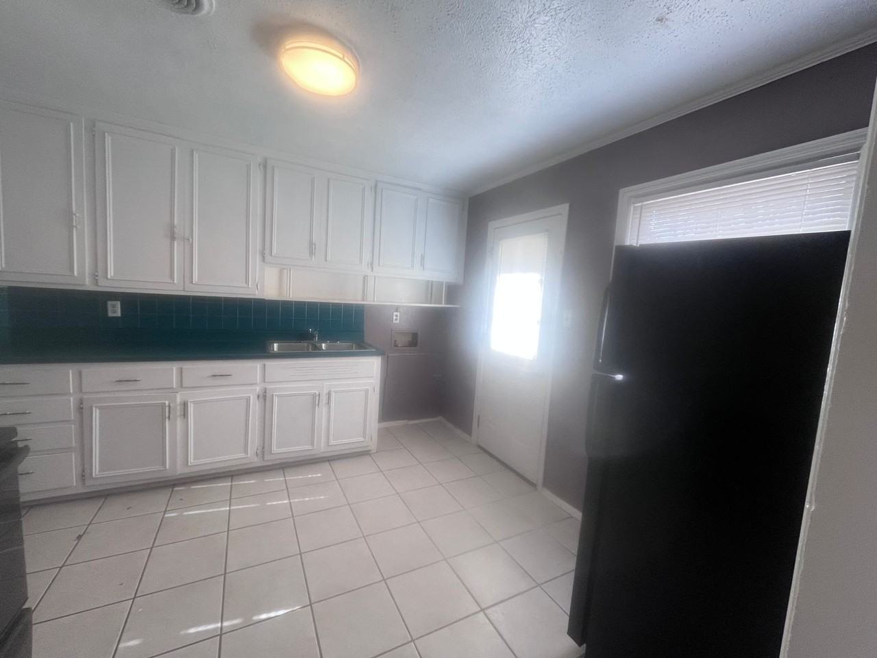 1908 Pinecrest Dr - Photo 3 of 14