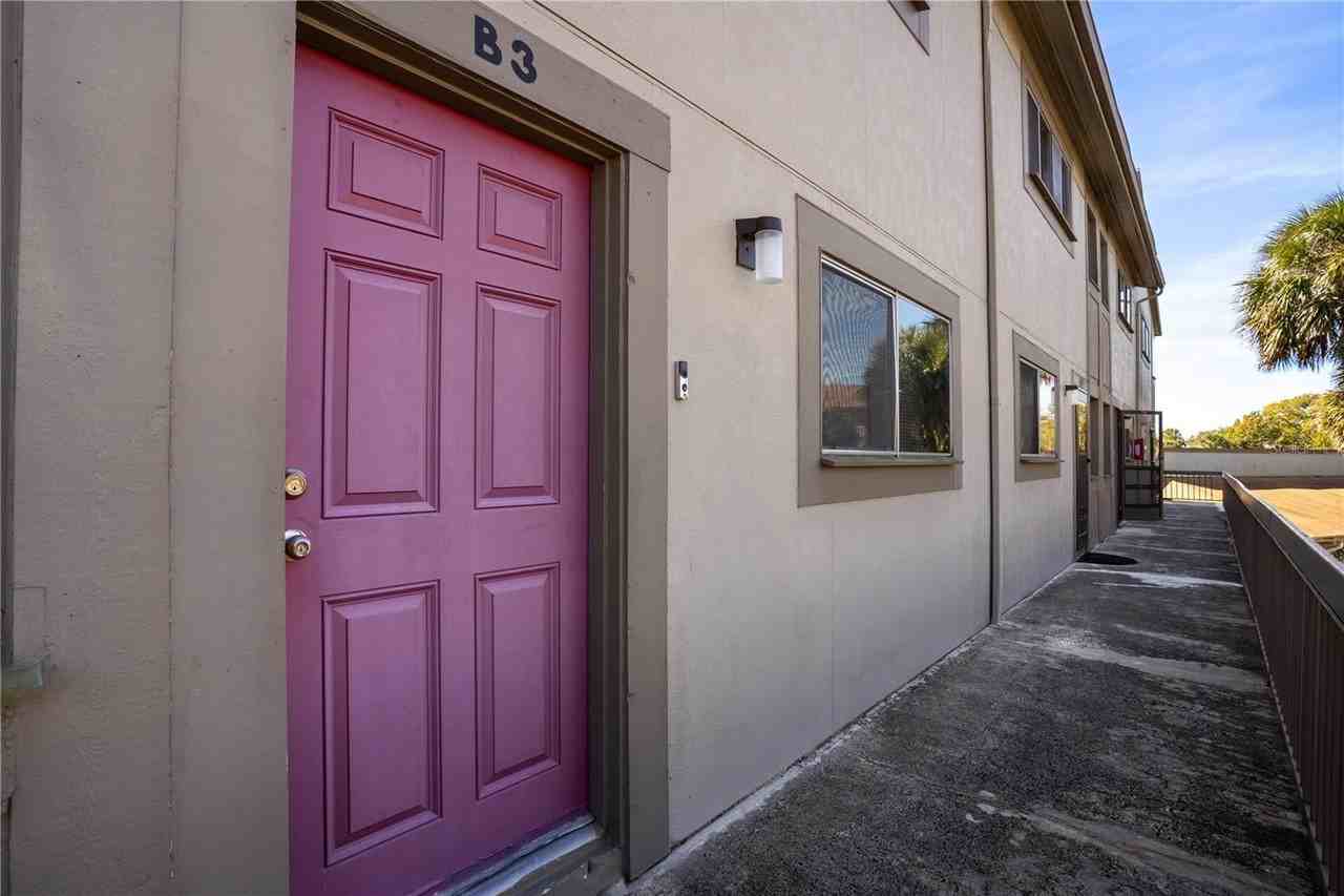 6315 Newtown Cir - Photo 2 of 34