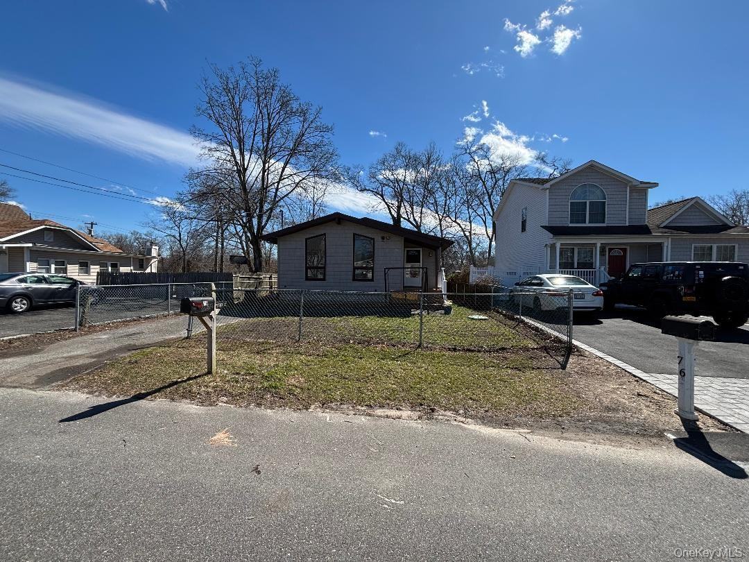 78 Carlton Ave - Photo 2 of 19