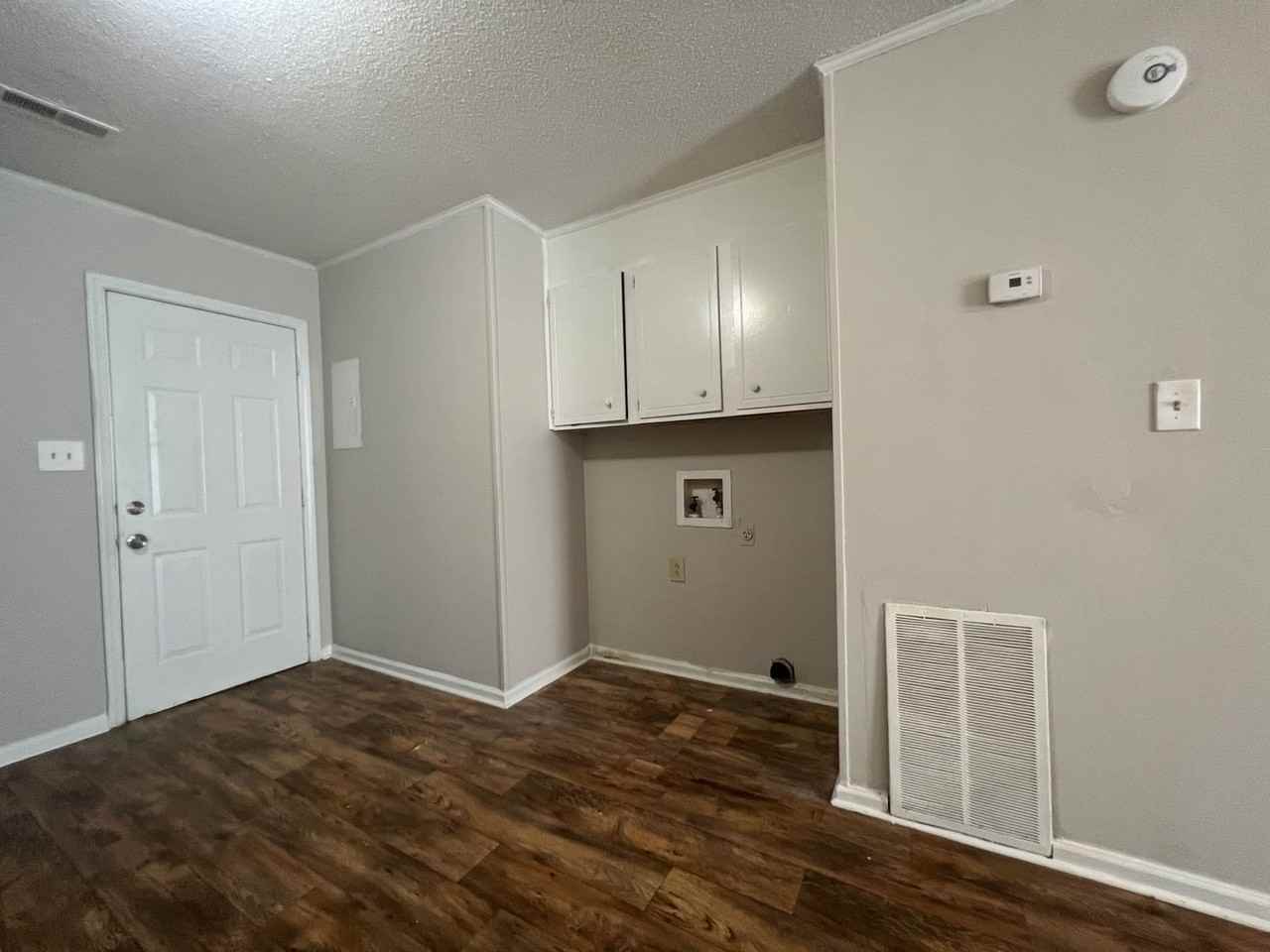 1312 Linwood Rd - Photo 4 of 7