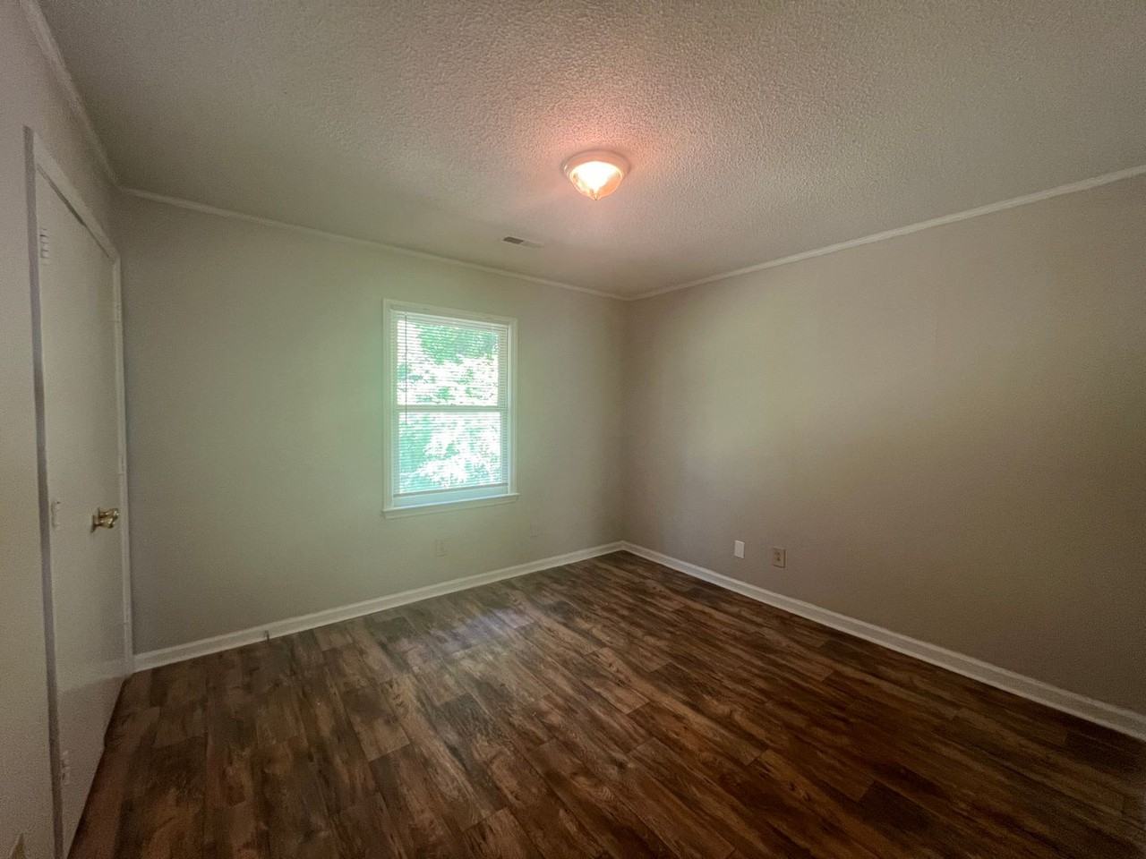 1312 Linwood Rd - Photo 5 of 7