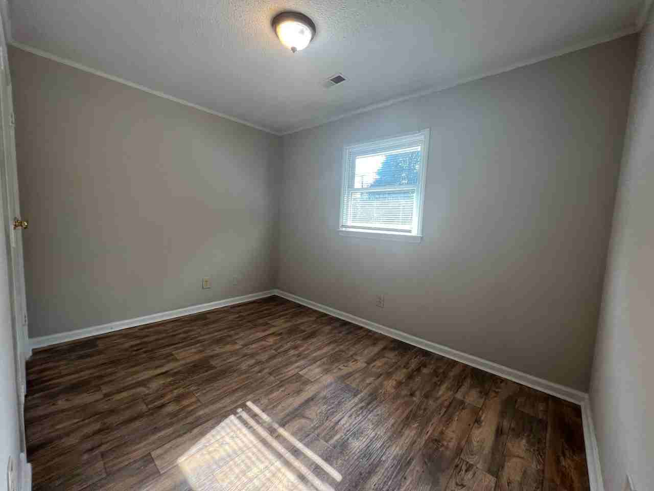 1312 Linwood Rd - Photo 7 of 7