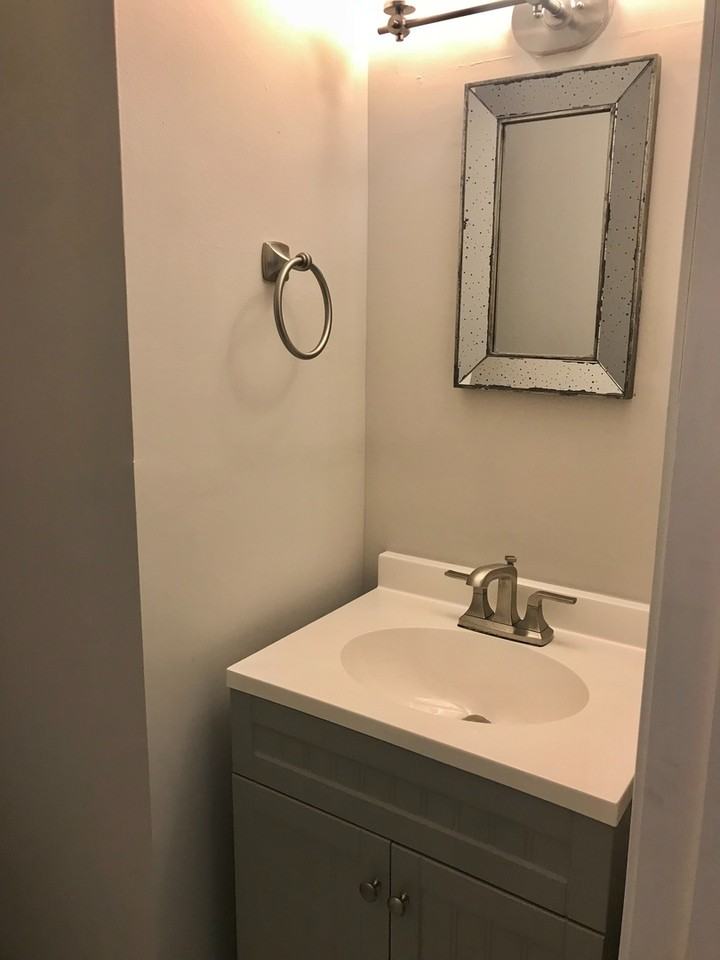 2309 Ida Dr - Photo 4 of 9