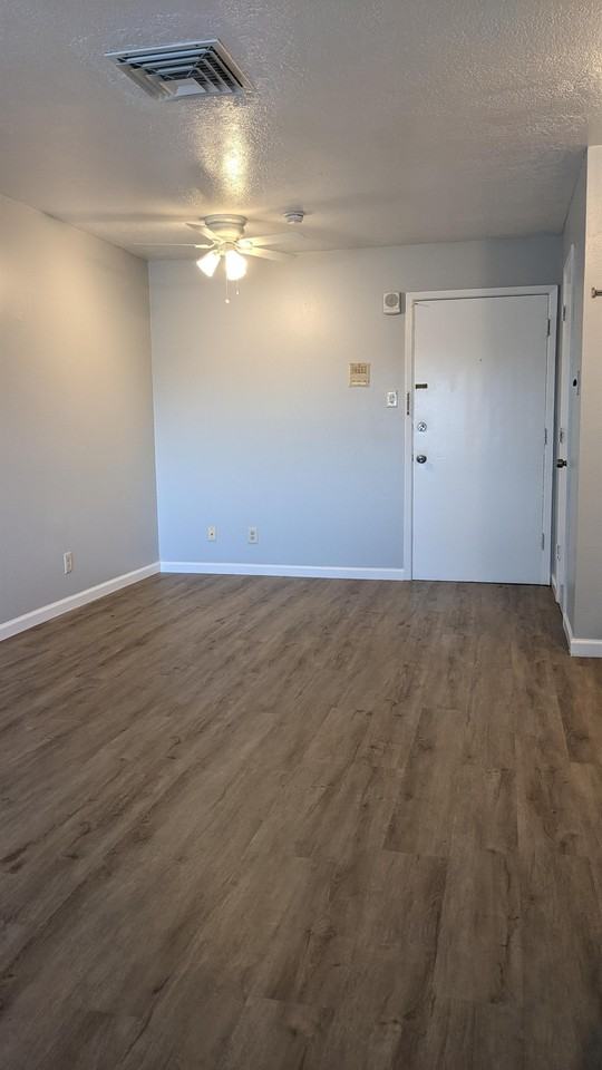 2306 Garfield Ave Se #28 - Photo 4 of 16