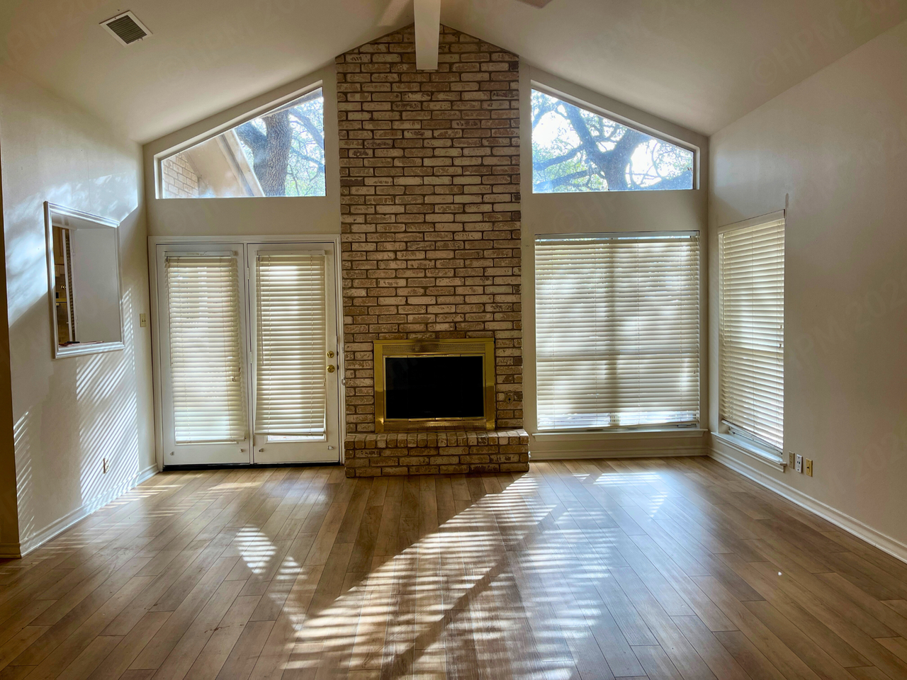 1719 Eagle Mdw - Photo 6 of 19